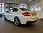 BMW 2-Serie Coupé 228i High Executive M-pakket/Compleet M-uitgevoerd/Parelmoer kleur/Sportstoelen alcantara/Parkeersensoren rondom/Keyless/Privacy glass/Navigatie/Cruise control/Climate control/Flippers/Stoel en spiegel verwarming/Zwarte hemel/18" M-velgen/Vol opties!