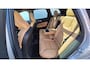 Volvo XC60 2.0 T8 PHEV AWD Ultra Dark Luchtvering - Bowers Wilkins Sound - 22 Licht metalen Wielen - Gelamineerde zijruiten - Massage functie voorstoelen - Alarm - Climate - RC20 Lederen interieur