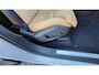 Volvo XC60 2.0 T8 PHEV AWD Ultra Dark Luchtvering - Bowers Wilkins Sound - 22 Licht metalen Wielen - Gelamineerde zijruiten - Massage functie voorstoelen - Alarm - Climate - RC20 Lederen interieur