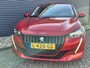 Peugeot 208 1.2 PureTech Allure Pack 100 PK | Parkeercamera | Cruise Control | Climatronic Airco | Navigatie | Zeer chique in wijnrood metallic Pearl lak !
