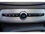 Volvo XC90 T8 Recharge AWD Ultimate Dark - Luchtvering - Panorama/schuifdak - IntelliSafe Assist & Surround - 360º Camera - Verwarmde voorstoelen, stuur & achterbank - Parkeersensoren voor & achter - Elektr. bedienb. voorstoelen met geheugen - Head up display - Draadloze tel. lader - Extra getint glas - Elektr. inklapbare trekhaak - 20' LMV