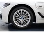 BMW 5-Serie Touring 530e Executive | Driving Assistant | Head Up | Leder |