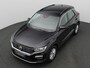 Volkswagen T-Roc 1.0 TSI Style 115PK Adaptieve Cruise Controle, Alarm, Clima, DAB+, App Connect, Navi, PDC voor en achter, 16" LM Velgen