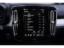 Volvo XC40 2.0 B4 Business Edition | 2000 kg trekgewicht | Extra getint glas | Adaptieve cruise control | 19" Lichtmetalen velgen |