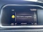Volvo V40 2.0 D2 Luxury (Camera - LED - Stoelverwarming - Parkeersensoren V+A - Automatische Airco - Navigatie - 17"incl 4S)
