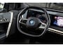 BMW iX XDrive40 High Executive 77 kWh, Sky Lounge, Trekhaak, Nieuwstaat!