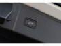 Lynk & Co 08 1.5 More | Panoramadak | Adaptive cruise control | Elektrische massage- & ventilatiestoelen met geheugen | Stoelverwarming voor & achter | Apple CarPlay/Android Auto | 23 Harman Kardon speakers | Dodehoekassistent