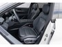 Lynk & Co 08 1.5 More | Panoramadak | Adaptive cruise control | Elektrische massage- & ventilatiestoelen met geheugen | Stoelverwarming voor & achter | Apple CarPlay/Android Auto | 23 Harman Kardon speakers | Dodehoekassistent