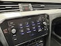 Volkswagen Passat Variant 1.4 TSI PHEV GTE Business TREKHAAK I LED MATRIX I PDC + CAMERA I DEALER O.H. | SOH 100%