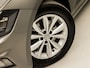 Volkswagen Polo 1.0 TSI Highline Sport Automaat (APPLE CARPLAY, GROOT NAVI, CLIMATE, STOELVERWARMING, SPORTSTOELEN, GETINT GLAS, LM VELGEN, ADAPTIVE CRUISE, NIEUWSTAAT)