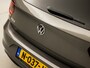 Volkswagen Polo 1.0 TSI Highline Sport Automaat (APPLE CARPLAY, GROOT NAVI, CLIMATE, STOELVERWARMING, SPORTSTOELEN, GETINT GLAS, LM VELGEN, ADAPTIVE CRUISE, NIEUWSTAAT)