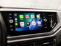 Volkswagen Polo 1.0 TSI Highline Sport Automaat (APPLE CARPLAY, GROOT NAVI, CLIMATE, STOELVERWARMING, SPORTSTOELEN, GETINT GLAS, LM VELGEN, ADAPTIVE CRUISE, NIEUWSTAAT)