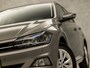 Volkswagen Polo 1.0 TSI Highline Sport Automaat (APPLE CARPLAY, GROOT NAVI, CLIMATE, STOELVERWARMING, SPORTSTOELEN, GETINT GLAS, LM VELGEN, ADAPTIVE CRUISE, NIEUWSTAAT)