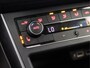 Volkswagen Polo 1.0 TSI Highline Sport Automaat (APPLE CARPLAY, GROOT NAVI, CLIMATE, STOELVERWARMING, SPORTSTOELEN, GETINT GLAS, LM VELGEN, ADAPTIVE CRUISE, NIEUWSTAAT)