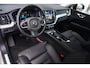 Volvo XC60 2.0 T6 Plug-in hybrid AWD Plus Dark | 2250 kg Trekgewicht | 360 Camera | Trekhaak | Dodehoek sensoren | Glazen Schuifdak | Lederenbekleding | Elektrische stoelen met geheugen |