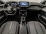 Peugeot 208 1.2 PureTech GT Sport (VIRTUAL COCKPIT, LEDER, APPLE CARPLAY, GROOT NAVI, GETINT GLAS, LM VELGEN, SPORTSTOELEN, KEYLESS, 360 CAMERA, CRUISE, NIEUWE APK, NIEUWSTAAT)