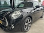 MINI Cooper S Mini 2.0 60 Years Edition | AUTOMAAT | HEAD-UP DISPLAY | LEDER | SCHUIF/KANTELDAK | CARPLAY/ANDROID | CAMERA | HARMAN/KARDON | NAVI | CRUISE CONTROL | PDC V+A | CLIMATE CONTROL | LMV 17'' | STOELVERWARMING | LED | BLUETOOTH
