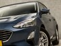 Ford Focus 1.0 EcoBoost Sport (APPLE CARPLAY, GROOT NAVI, CRUISE, GETINT GLAS, SPORTSTOELEN, LANE ASSIST, PARKEERSENSOREN, LED KOPLAMPEN, NIEUWSTAAT)