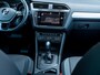 Volkswagen Tiguan 1.5 TSI ACT Comfortline | Navigatie | Stoelverwarming | Dode Hoek Detectie | Airco | Adaptieve Cruise Control | 17'' Lichtmetalen Velgen | Apple Carplay | Android Auto | Privacy Glas | Elektrische Kofferklep | Parkeersensoren |