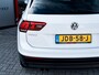 Volkswagen Tiguan 1.5 TSI ACT Comfortline | Navigatie | Stoelverwarming | Dode Hoek Detectie | Airco | Adaptieve Cruise Control | 17'' Lichtmetalen Velgen | Apple Carplay | Android Auto | Privacy Glas | Elektrische Kofferklep | Parkeersensoren |