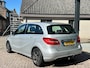 Mercedes-Benz B-klasse 180 Ambition Xenon Navi Airco Park.Sens Cruise NAP NL-Auto Dealeronderhouden!