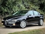 Alfa Romeo 159 1.9 JTS Distinctive | Org. NL! | Clima | Cruise | LMV | Elektr. ramen | Licht & regen sensor |