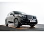 BMW X1 xDrive25e M Sport - Elektrisch verwarmde voorstoelen - Sportstoelen - Comfort Access Driving Assistant Plus - Grootlichtassistent - Adaptief M Onderstel - Automatisch dimmende binnenspiegel -