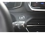 Peugeot e-2008 EV Allure 54 kWh 156pk 3 Fase | Navigatie | Adaptive Cruise | Keyless-Entry | Warmtepomp | Climate Control | 17"LMV | !!