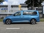 Volkswagen Caddy Maxi 1.5 TSI DSG 7p. MAXI PANO/TREKHAAK/VIRTUAL/LED/ACC/CAMERA/LEER-ALCANTARA SP.STOELEN/18"LMV/2XSCHUIFDEUR/KLEUR COSTA AZUL METALLIC/UNIEKE AUTO