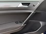 Volkswagen Golf 1.5 TSI Highline Business R Automaat | Panoramadak | Camera | Apple CarPlay/Android Auto | Navi | 18" Velgen | PDC