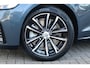 Volvo V60 2.0 T6 Plug-in hybrid AWD Plus Dark | 360* Camera| Harman Kardon audiosysteem| Stoelverwarming voor + achter| Stuurwielverwarming| Verwarmbare voorruit|