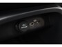 Volvo EX40 Single Motor Extended Range Plus | Elektrisch verstelbare stoelen voor met memory functie | stoelen voor verwarmbaar | Extra getint glas achter | Keyless entry/start | Adaptieve cruise control | Verwarmbaar stuurwiel | Harman Kardon geluidsinstallatie | 19'' lichtmetalen velgen |