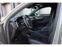 Volvo EX40 Single Motor Extended Range Plus | Elektrisch verstelbare stoelen voor met memory functie | stoelen voor verwarmbaar | Extra getint glas achter | Keyless entry/start | Adaptieve cruise control | Verwarmbaar stuurwiel | Harman Kardon geluidsinstallatie | 19'' lichtmetalen velgen |