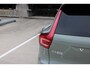 Volvo EX40 Single Motor Extended Range Plus | Elektrisch verstelbare stoelen voor met memory functie | stoelen voor verwarmbaar | Extra getint glas achter | Keyless entry/start | Adaptieve cruise control | Verwarmbaar stuurwiel | Harman Kardon geluidsinstallatie | 19'' lichtmetalen velgen |