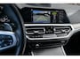 BMW 3-Serie 330e xDrive M Sport | Shadow | Cruise | Stuurverwarming | Ambiente verlichting | 18' inch |