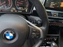 BMW 2-Serie Active Tourer 218i High Executive / Automaat / NL-Auto / Vol-Leder / Harman-Kardon-Audio / Head-Up-Display / 92.000 Km / 1e-Eigenaar / Dealer-Onderhouden / Stoelverwarming / Adaptieve Cruise-Control / Extra Winterset-Lichtmetaal / LED / DAB / Navi / Camera / E-Achterklep / PDC / 16'' LMV / All-Season / ENZ.