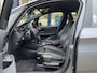 BMW 2-Serie Active Tourer 218i High Executive / Automaat / NL-Auto / Vol-Leder / Harman-Kardon-Audio / Head-Up-Display / 92.000 Km / 1e-Eigenaar / Dealer-Onderhouden / Stoelverwarming / Adaptieve Cruise-Control / Extra Winterset-Lichtmetaal / LED / DAB / Navi / Camera / E-Achterklep / PDC / 16'' LMV / All-Season / ENZ.