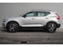 Volvo XC40 B4 Plus Dark | 2000 kg trekgewicht | Trekhaak | Stuur & Stoelverwarming | Pilot Assist | Elektrische Achterklep | Elektrische Stoelen | Google Services | Harman Kardon |