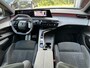 Peugeot e-5008 GT Avantage 73 kWh 3-Fase | 2 stoelen op derde rij | Achterbank in delen neerklapbaar | Achterstoelen verwarmd