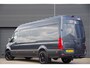 Mercedes-Benz Sprinter 319 3.0 CDI V6 L3H2 AUT. LED, LEDER, 3.5T TREKHAAK, CRUISE, MBUX, CAMERA, STANDKACHEL, CLIMA, APPLE CARPLAY/ANDROID AUTO, PARKEERSE