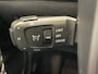Peugeot 2008 1.2 Hybrid 136 Allure | AUTOMAAT | CLIMA | CARPLAY ANDROID AUTO | 17 INCH LMV | CAMERA VOOR + ACHTER |