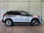 Peugeot 2008 1.2 Hybrid 136 Allure | AUTOMAAT | CLIMA | CARPLAY ANDROID AUTO | 17 INCH LMV | CAMERA VOOR + ACHTER |