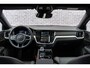 Volvo V60 2.0 T6 Plug-in hybrid AWD Plus Dark | Harman Kardon Audio | Trekhaak | Stoel- / Stuurverwarming Voor + Achter | 360 Camera | Adaptive Cruise | Long Range | Google | Carplay | Dodehoekdetectie
