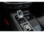 Volvo V60 2.0 T6 Plug-in hybrid AWD Plus Dark | Harman Kardon Audio | Trekhaak | Stoel- / Stuurverwarming Voor + Achter | 360 Camera | Adaptive Cruise | Long Range | Google | Carplay | Dodehoekdetectie
