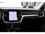 Volvo V60 T6 Plug-in hybrid AWD Essential | Adaptieve Cruise Control Met Stuurhulp | BLIS Dodehoekdetectie | 19 inch lichtmetalen velgen | Verwarmbare Voor- en Achterstoelen | Stuurwielverwarming | Automatisch Dimmende Binnen- en Buitenspiegels | Park Assist Voor & Achter incl. Parkeercamera | Google Services | Elektrisch Verstelbare Lendensteun Met 2-Weg Verstelling