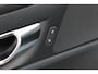 Volvo V60 T6 Plug-in hybrid AWD Essential | Adaptieve Cruise Control Met Stuurhulp | BLIS Dodehoekdetectie | 19' velgen | Verwarmbare Voor- en Achterstoelen | Stuurwielverwarming | Automatisch Dimmende Binnen- en Buitenspiegels | Park Assist Voor & Achter incl. Parkeercamera | Google Services | Elektrisch Verstelbare Lendensteun Met 2-Weg Verstelling
