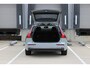 Volvo V60 T6 Plug-in hybrid AWD Essential | Adaptieve Cruise Control Met Stuurhulp | BLIS Dodehoekdetectie | 19 inch lichtmetalen velgen | Verwarmbare Voor- en Achterstoelen | Stuurwielverwarming | Automatisch Dimmende Binnen- en Buitenspiegels | Park Assist Voor & Achter incl. Parkeercamera | Google Services | Elektrisch Verstelbare Lendensteun Met 2-Weg Verstelling