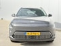 Hyundai Kona Electric Premium 65.4 kWh / Airco/ Cruise control/ Stoelverwarming-verkoeling/ Kunstlederen bekleding/ Navigatie/ Apple Carplay/Android Auto/