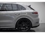 Porsche Cayenne 3.0 E-Hybrid |Pano|Krijt|SportChrono|Fabrieksgarantie t/m 2029|
