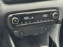 Toyota Yaris Hybrid 130 EXECUTIVE STOELVERW 17'' LM-VELGEN 4S-BANDEN  BLIND SPOT PARK-SENSOREN NAVI CAMERA APPLE/ANDROID CLIMA NL-AUTO